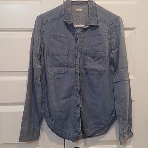 Hollister Chambray button-down